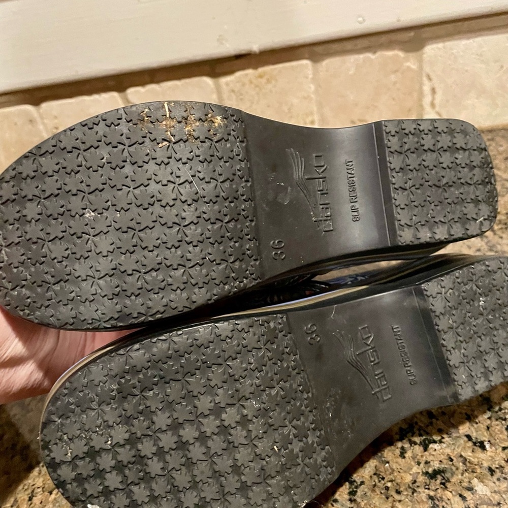 Dansko Women’s Clogs, size 5.5 - Picture 5 of 5